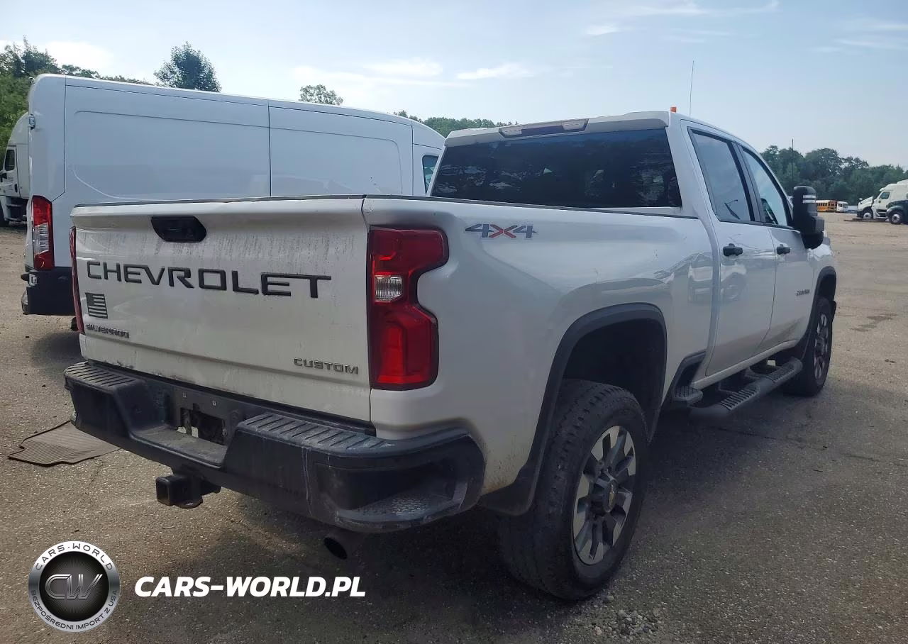 2021 Chevrolet Silverado K2500 Custom VIN:1GC4YME78MF253819 - 3