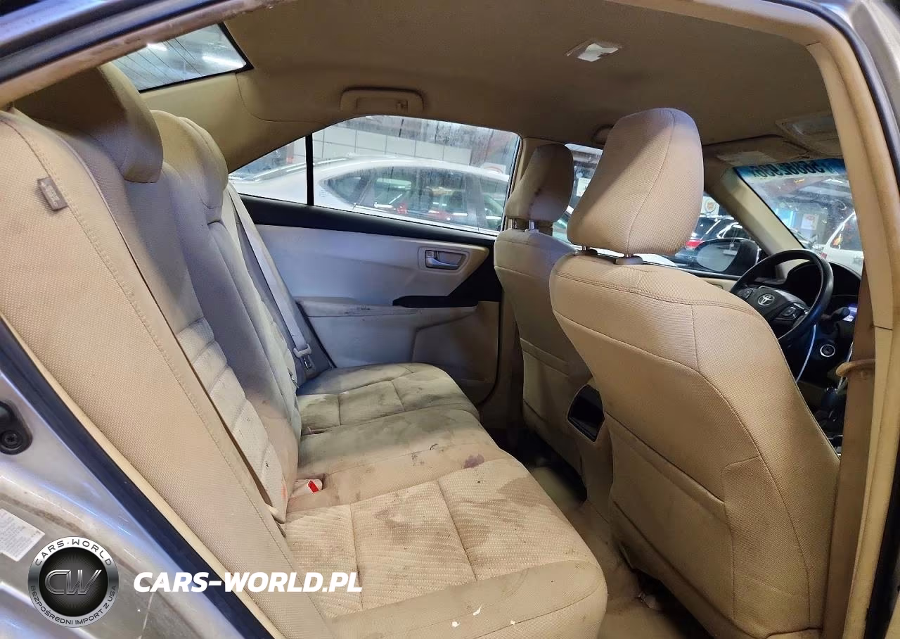 2016 Toyota Camry Le VIN:4T4BF1FK5GR530605 - 10