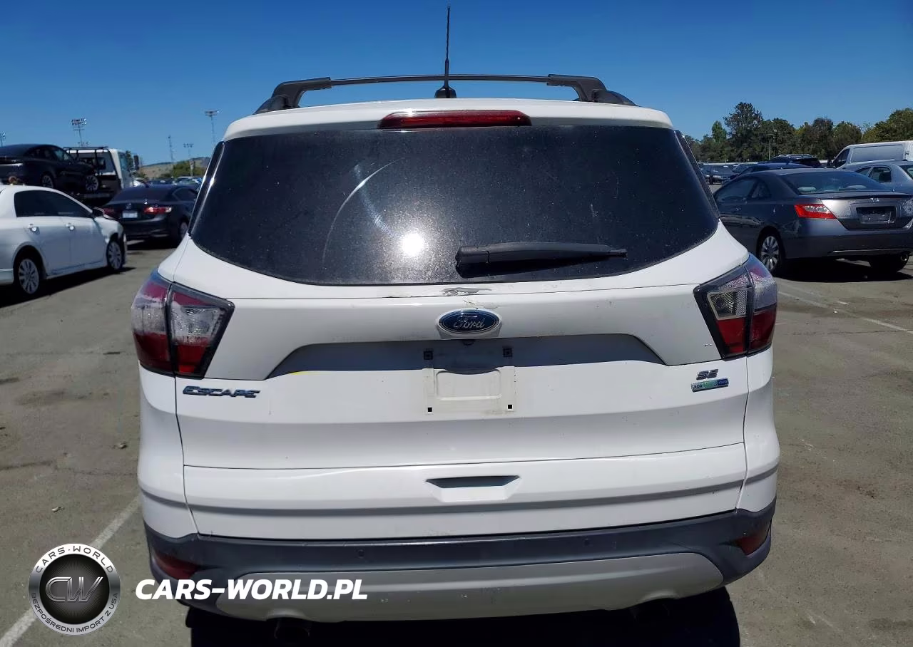 2017 Ford Escape Se VIN:1FMCU9GD6HUB45915 - 6