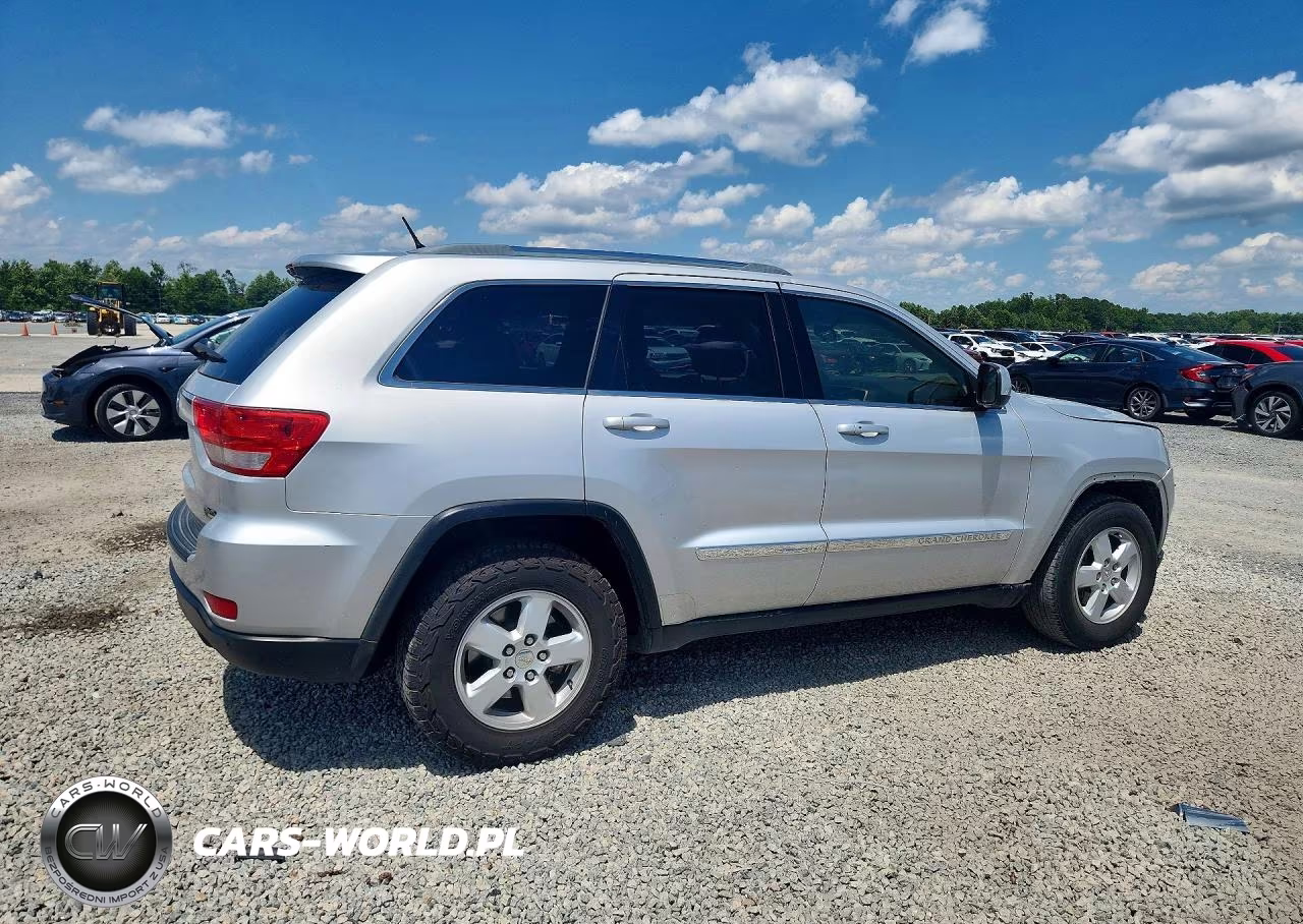 2011 Jeep Grand Cherokee Laredo VIN:1J4RS4GG2BC549139 - 3