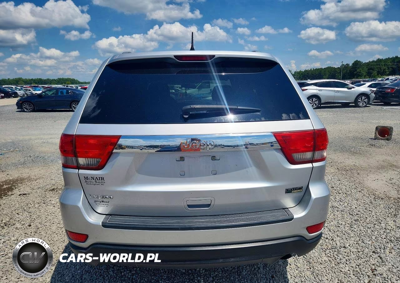 2011 Jeep Grand Cherokee Laredo VIN:1J4RS4GG2BC549139 - 6