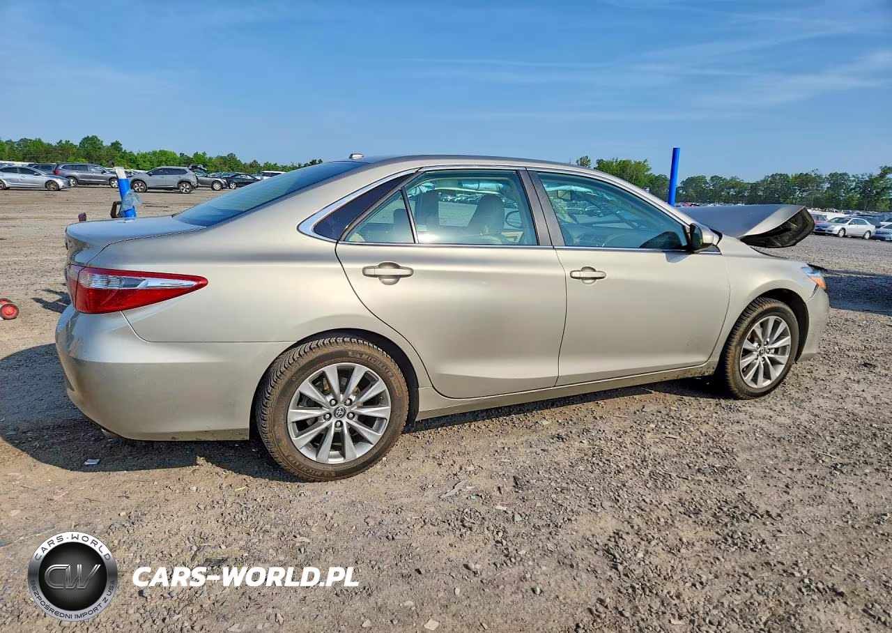 2016 Toyota Camry Xle VIN:4T1BF1FK9GU598013 - 3