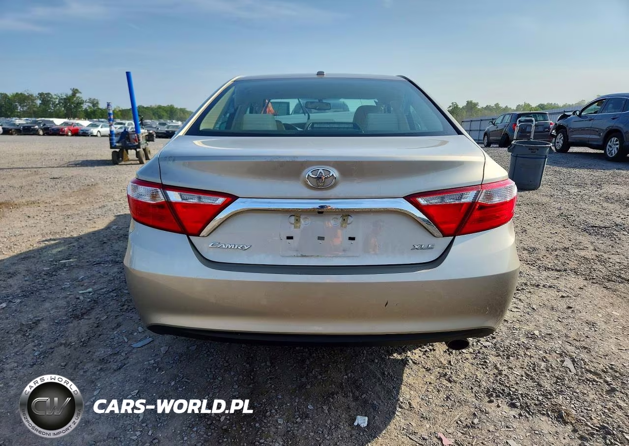 2016 Toyota Camry Xle VIN:4T1BF1FK9GU598013 - 6