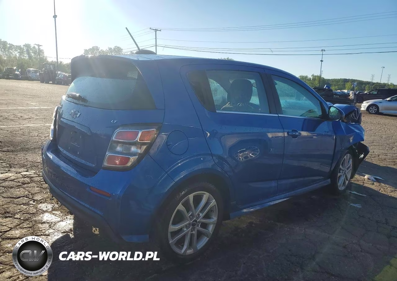 2018 Chevrolet Sonic Lt VIN:1G1JD6SH1J4102747 - 3