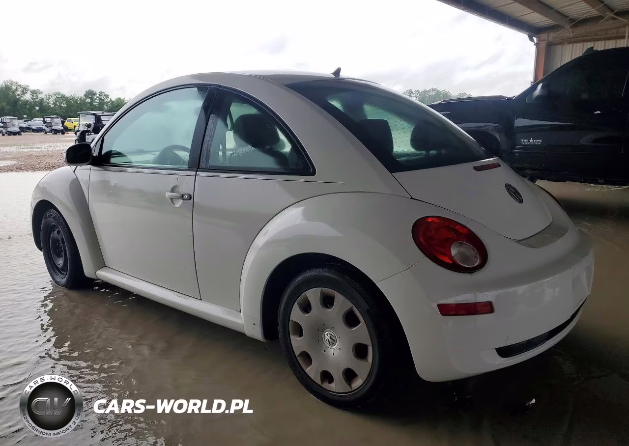 2010 Volkswagen New Beetle VIN:3VWPG3AGXAM010554 - 2