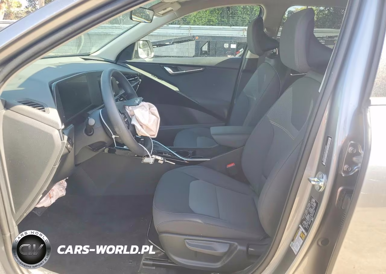 2026 Kia Niro Lx VIN:KNDCP3LE8T5344507 - 7