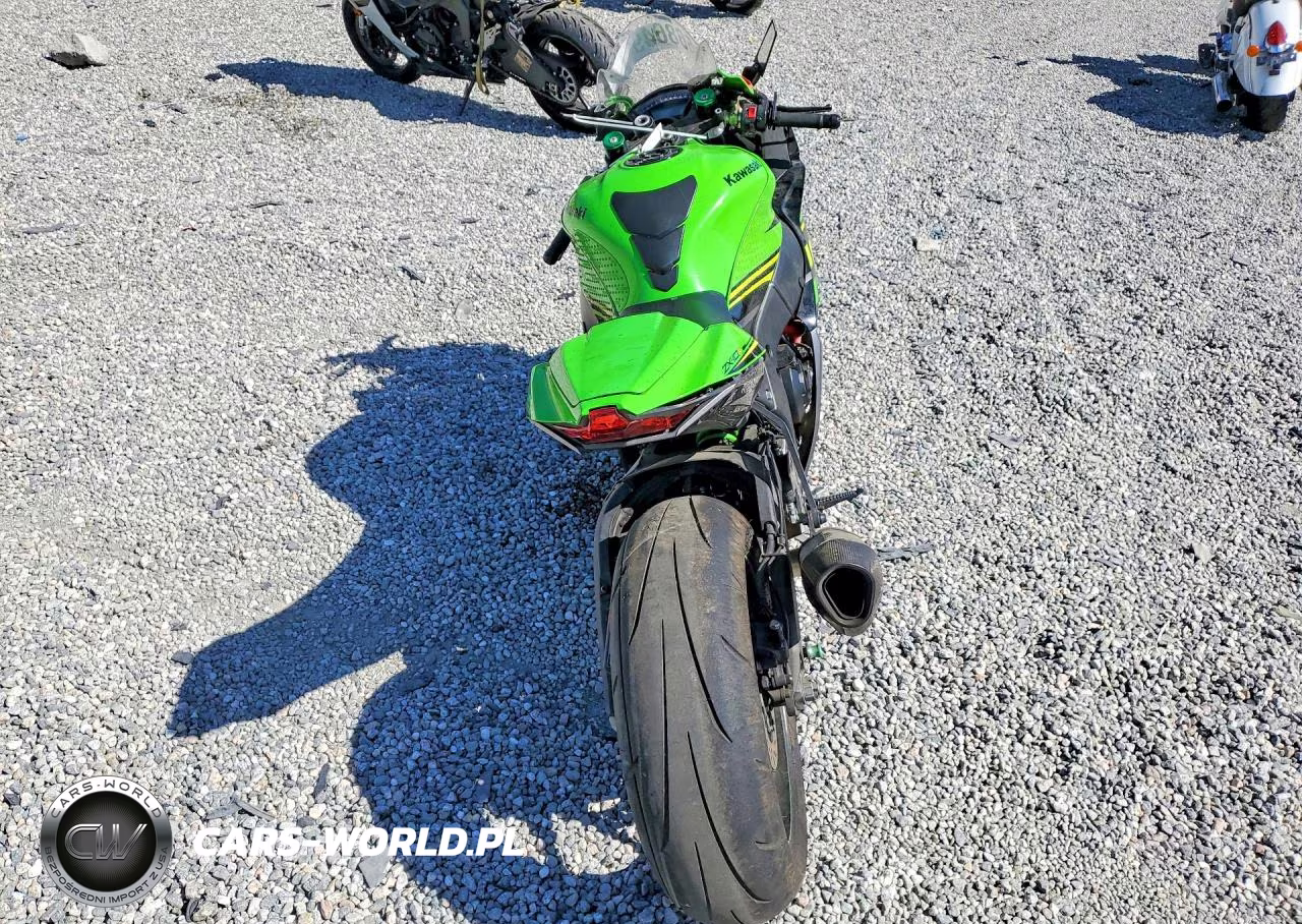 2019 Kawasaki Zx1002 VIN:JKBZXVF15KA000286 - 4