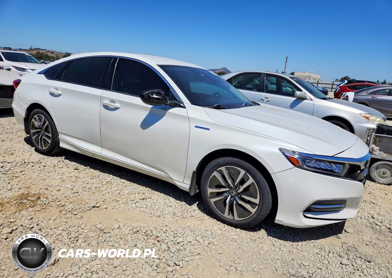 2018 Honda Accord Hybrid VIN:1HGCV3F13JA010437 - 4