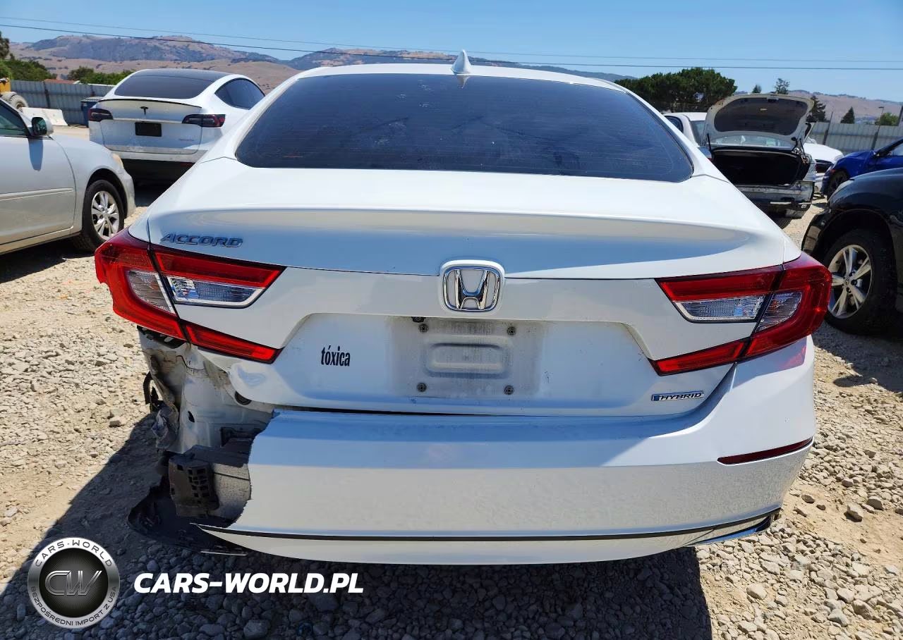 2018 Honda Accord Hybrid VIN:1HGCV3F13JA010437 - 6