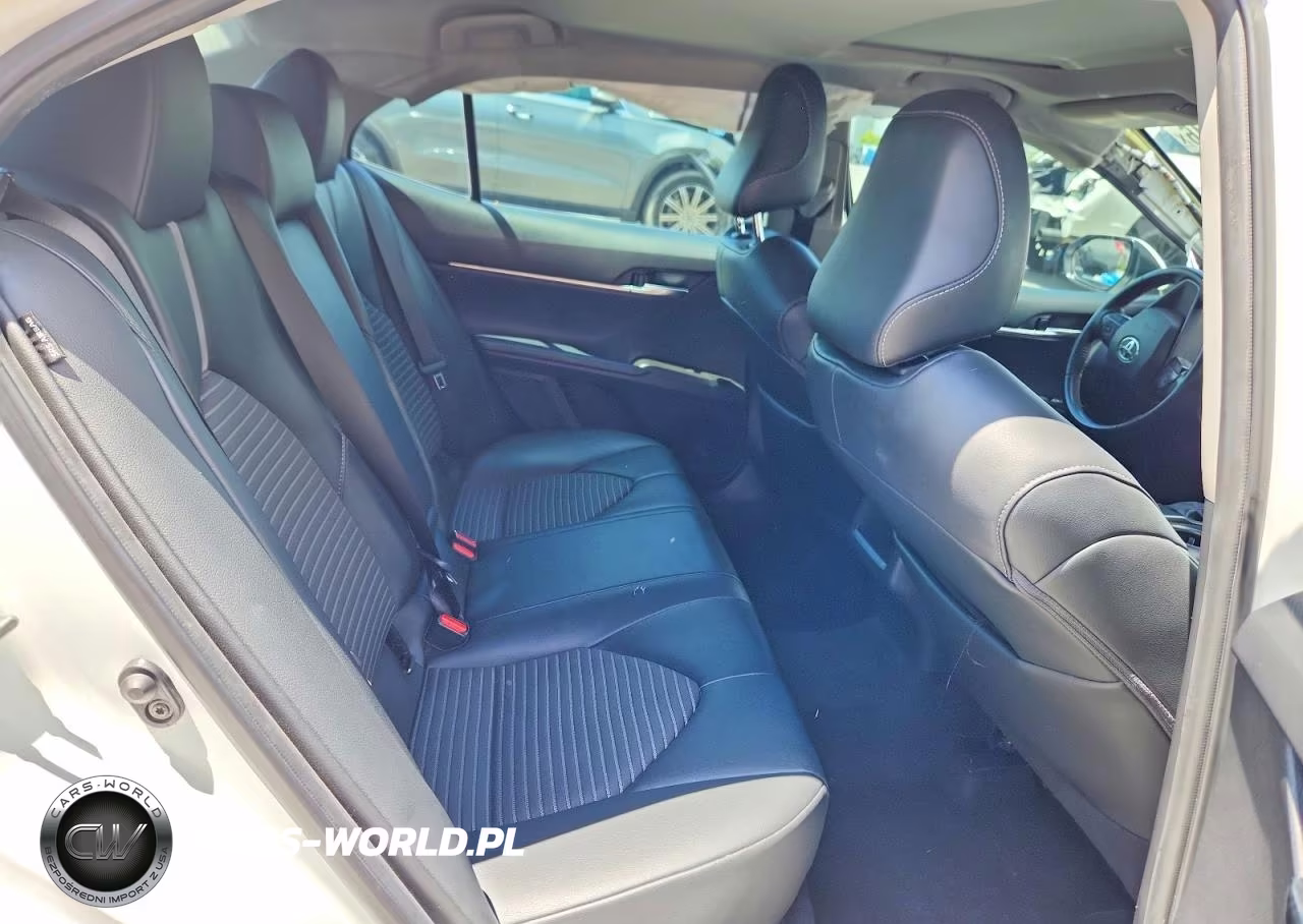 2021 Toyota Camry Se VIN:4T1G11AK0MU405979 - 10