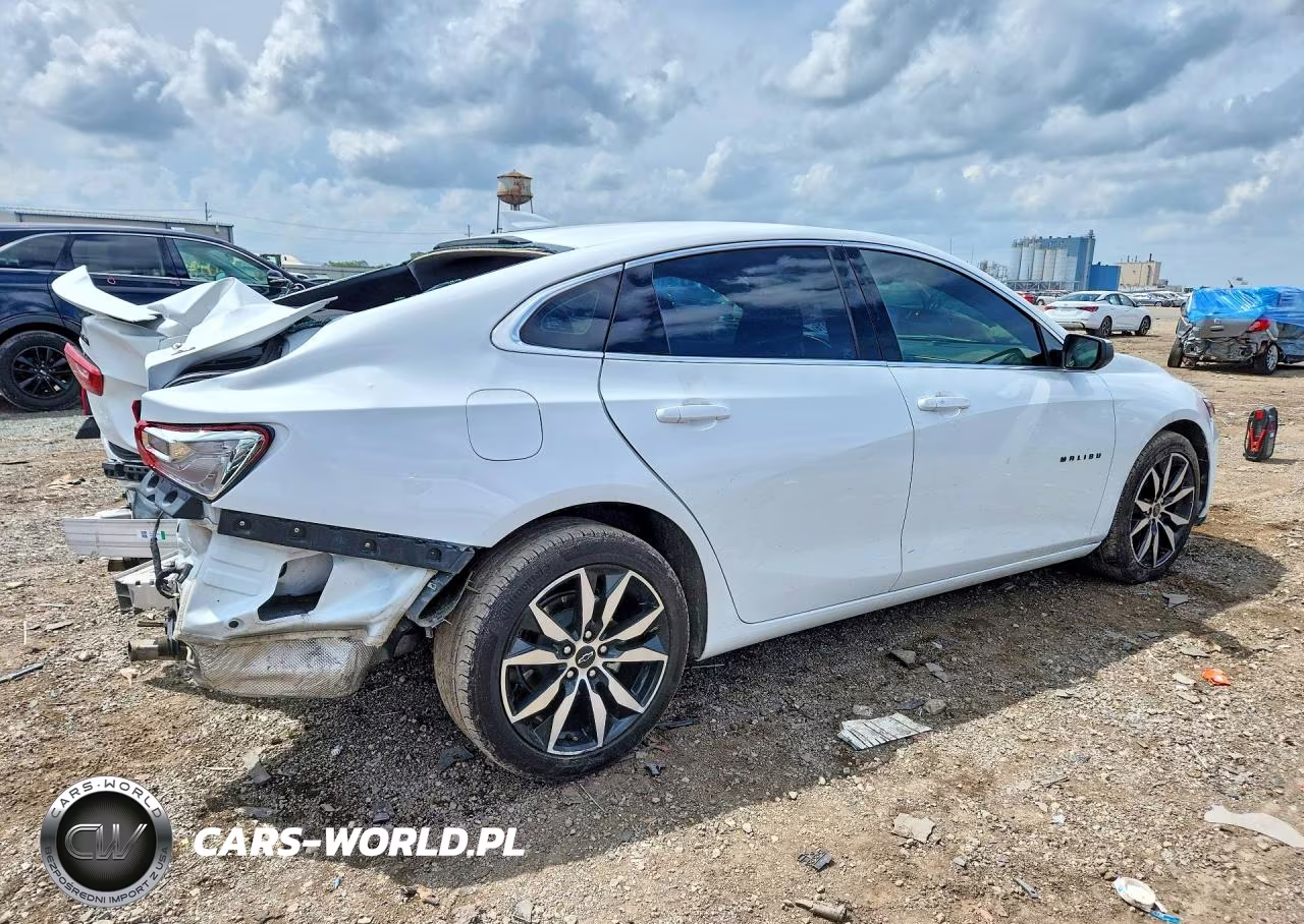 2023 Chevrolet Malibu Rs VIN:1G1ZG5ST0PF144705 - 3