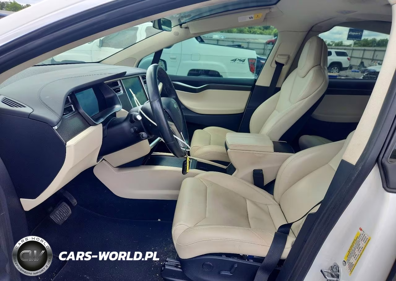 2017 Tesla Model X VIN:5YJXCBE20HF077010 - 7