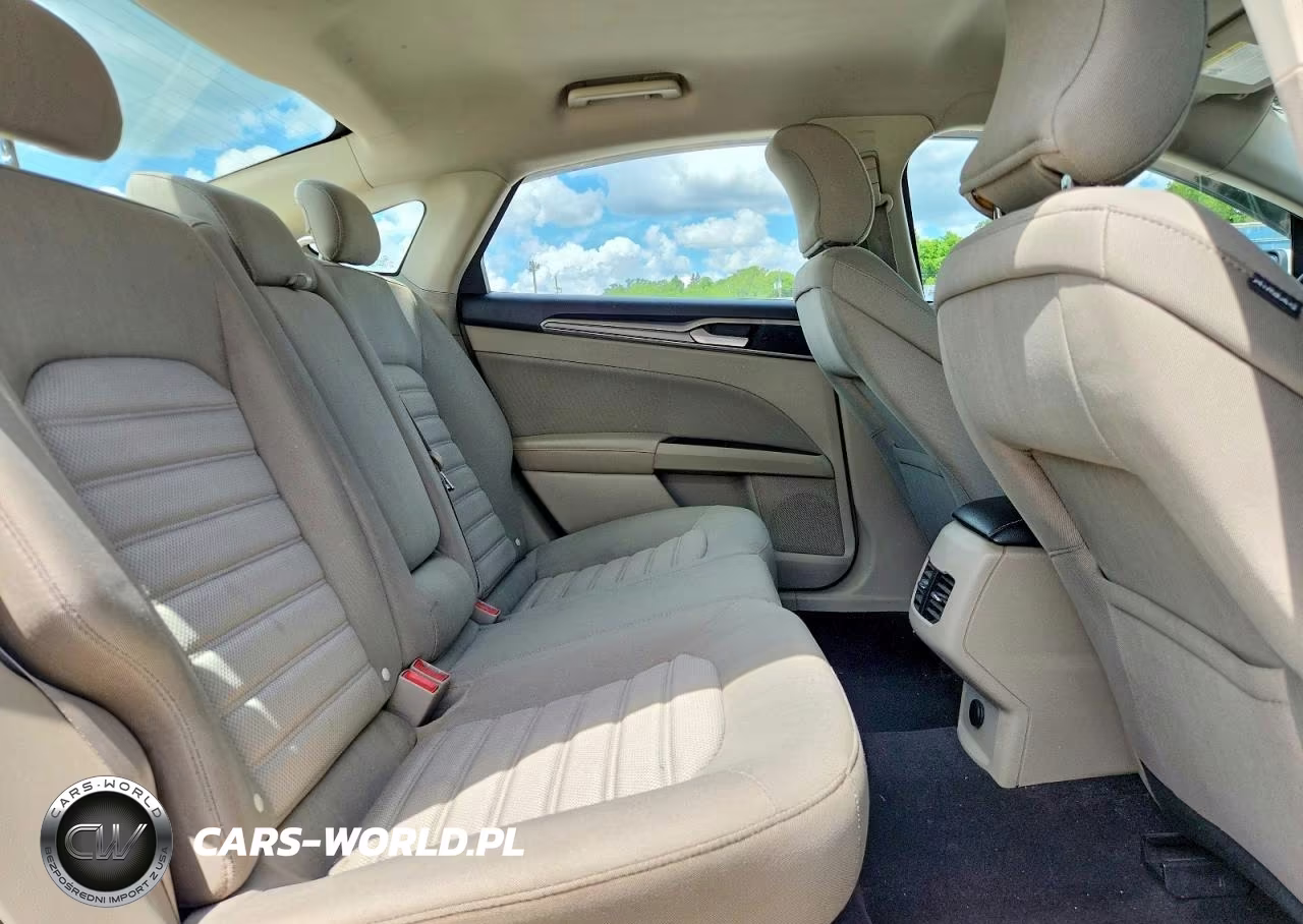 2019 Ford Fusion Se VIN:3FA6P0HD0KR203735 - 10