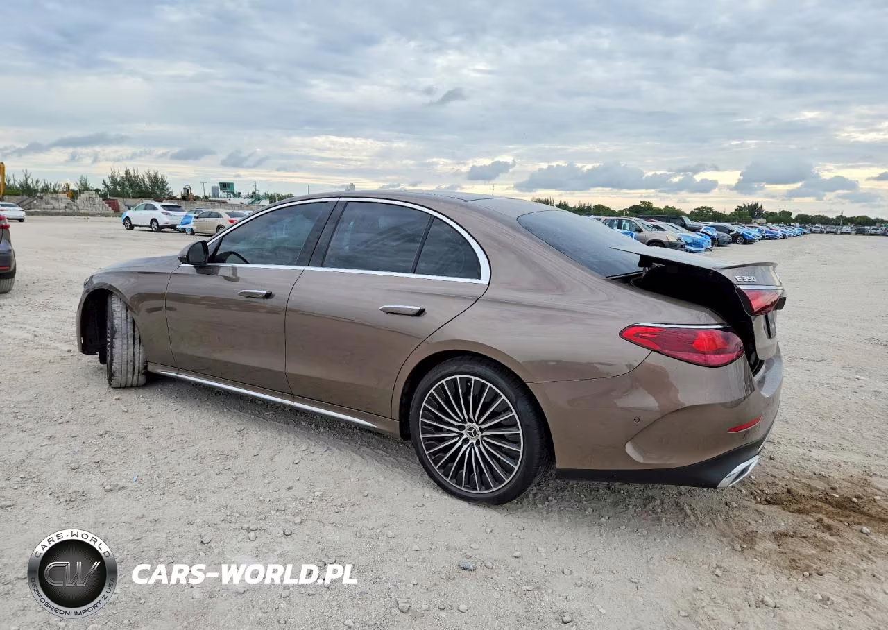 2026 Mercedes-Benz E 350 VIN:W1KLF4GB2TA212736 - 2