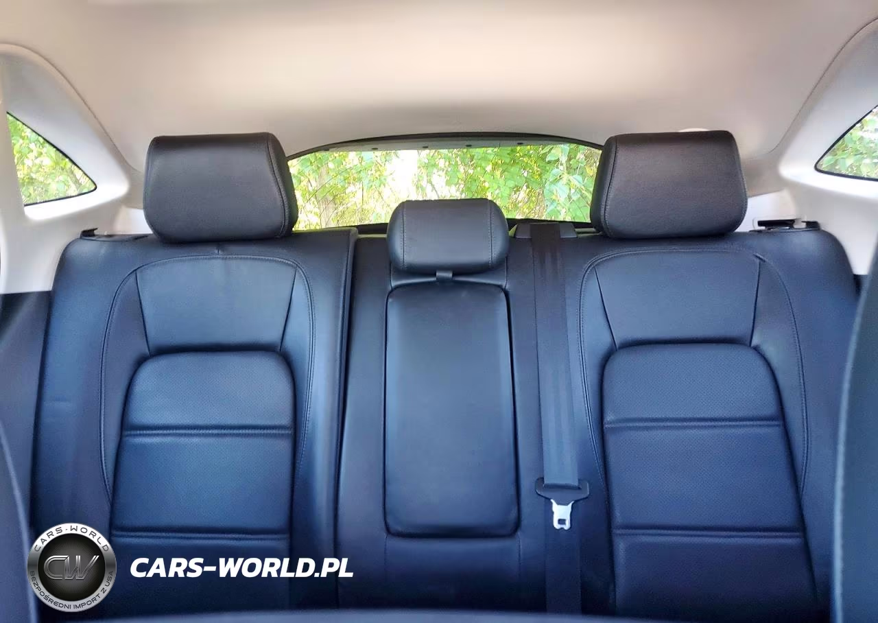 2019 Jaguar E-Pace S VIN:SADFJ2FX3K1Z46893 - 10