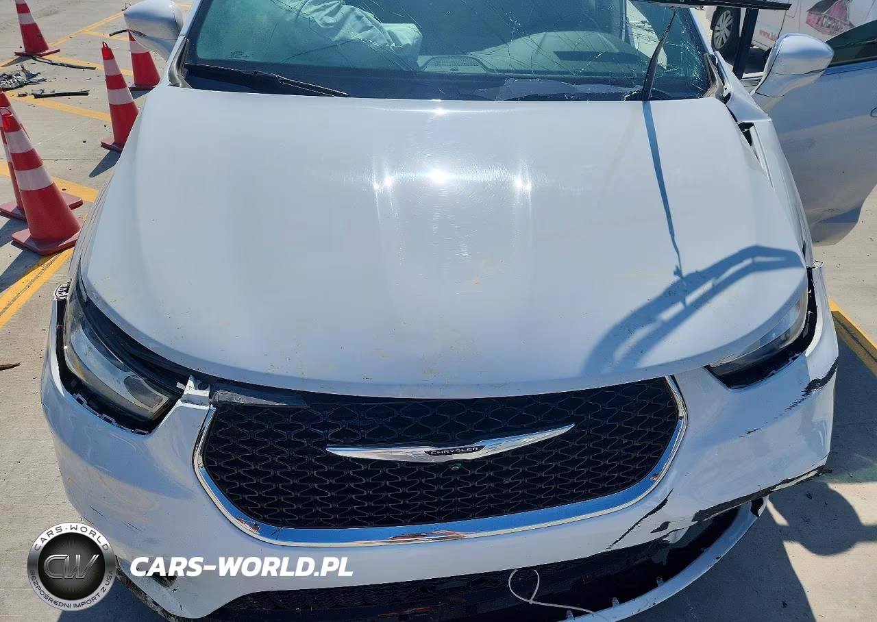 2022 Chrysler Pacifica Touring L VIN:2C4RC1BG8NR141023 - 12