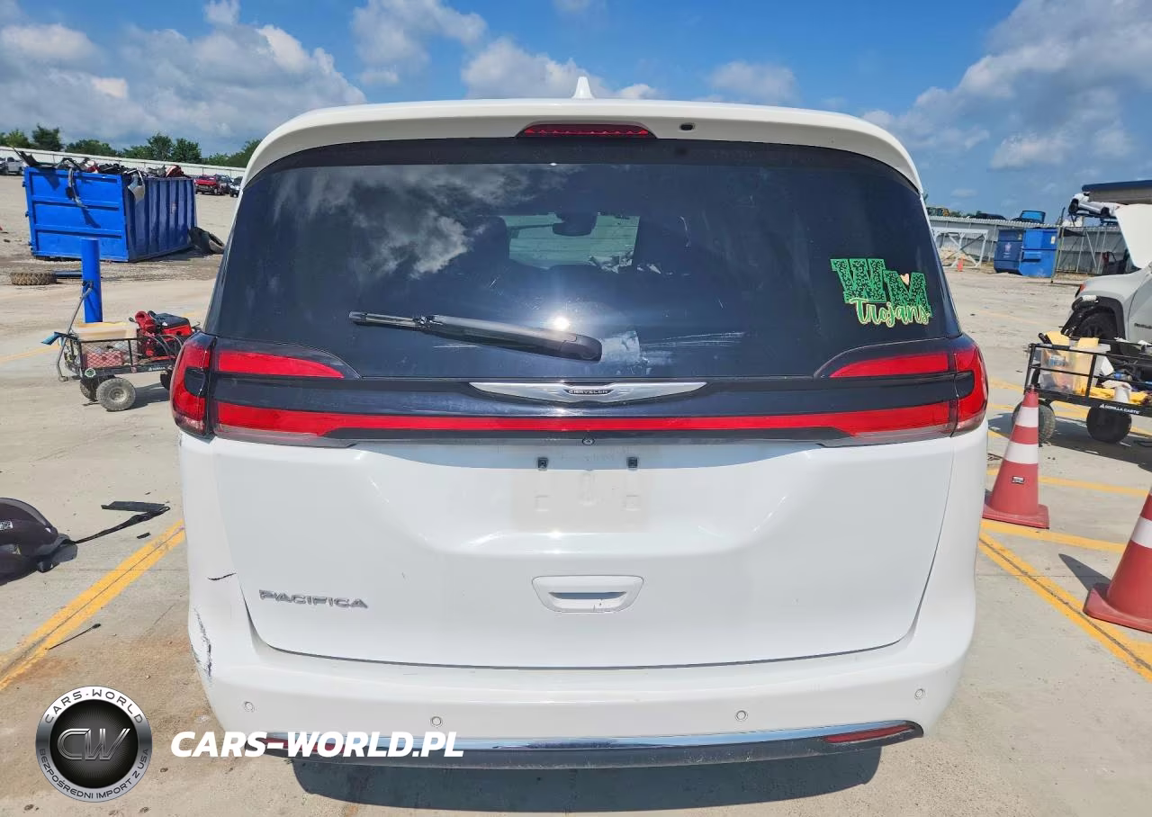 2022 Chrysler Pacifica Touring L VIN:2C4RC1BG8NR141023 - 6