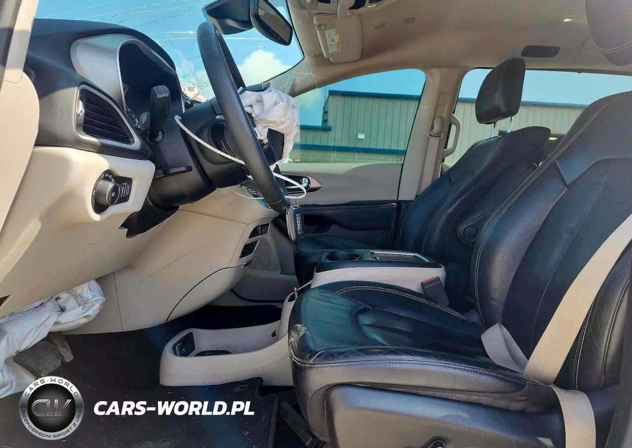 2022 Chrysler Pacifica Touring L VIN:2C4RC1BG8NR141023 - 7