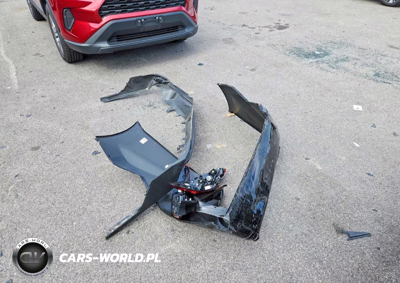 2026 Toyota Camry Se VIN:4T1DAACK8TU712301 - 12