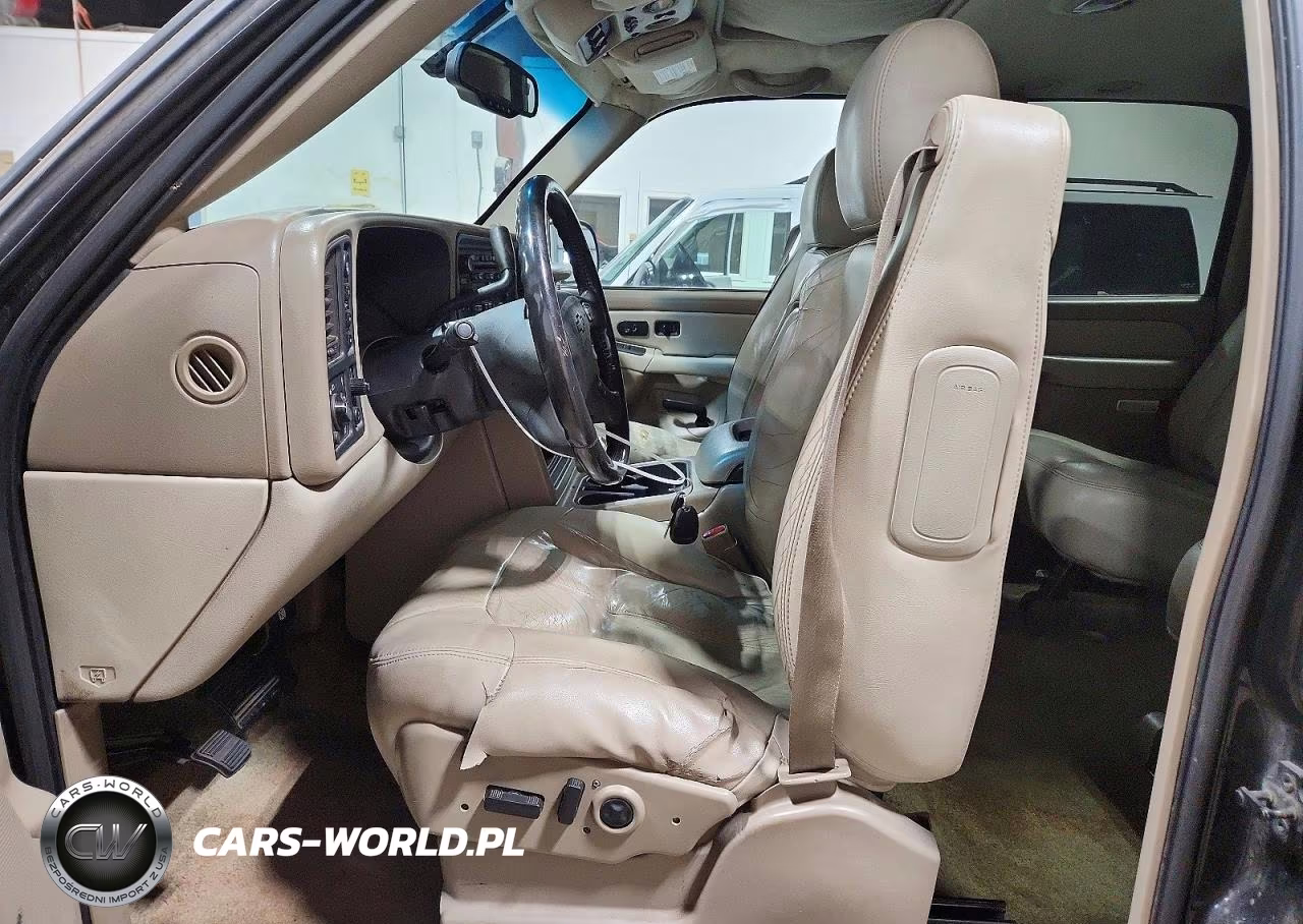 2003 Chevrolet Suburban K2500 VIN:3GNGK26U13G319042 - 7
