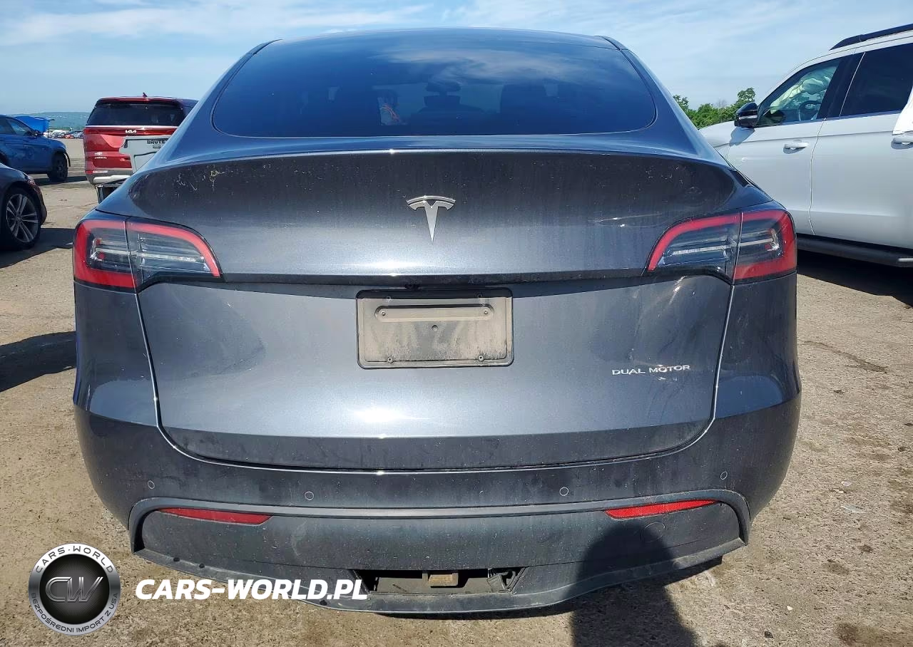 2022 Tesla Model Y VIN:7SAYGDEE7NF357438 - 6