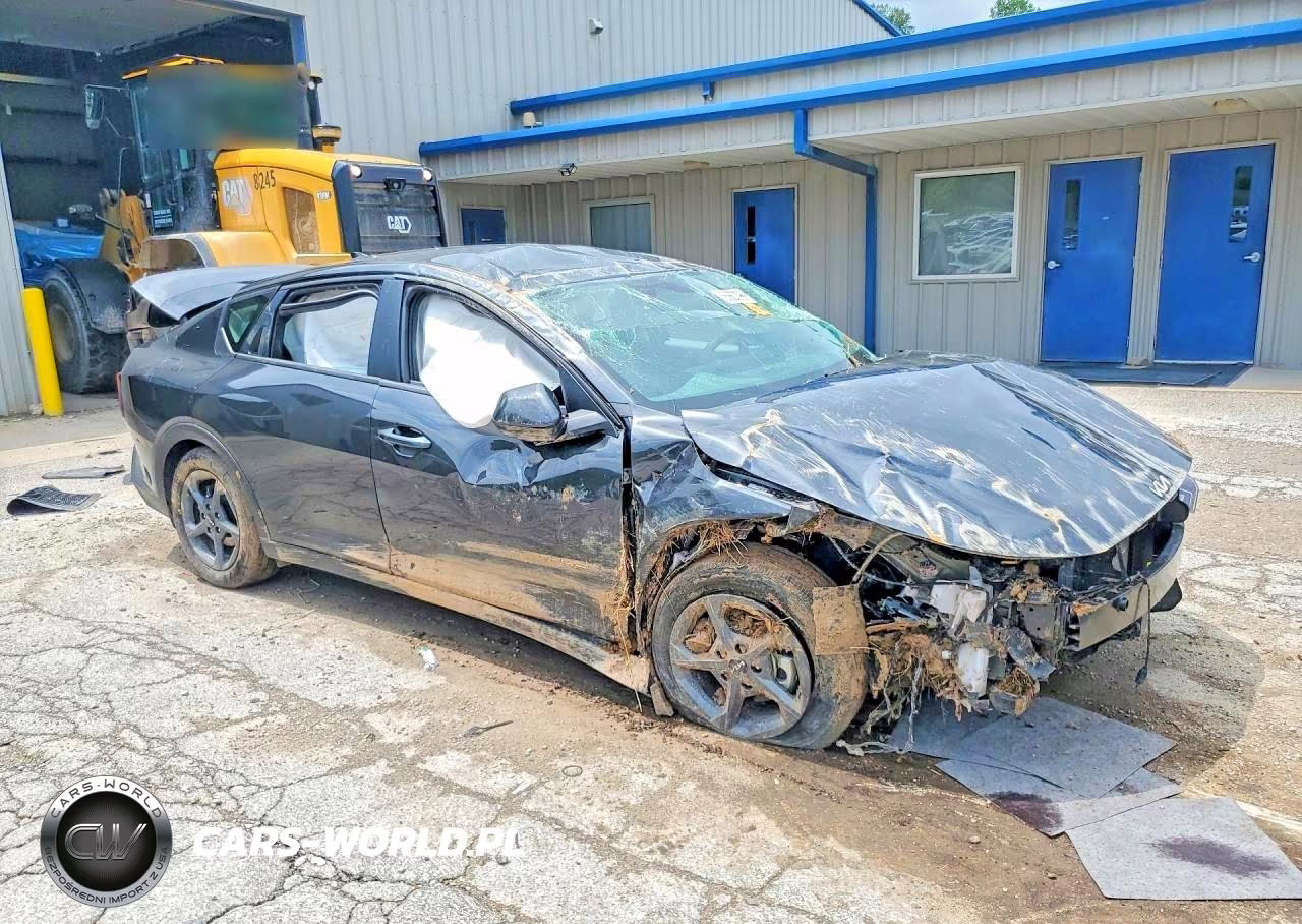 2025 Kia K4 Lxs VIN:3KPFT4DE7SE231566 - 4
