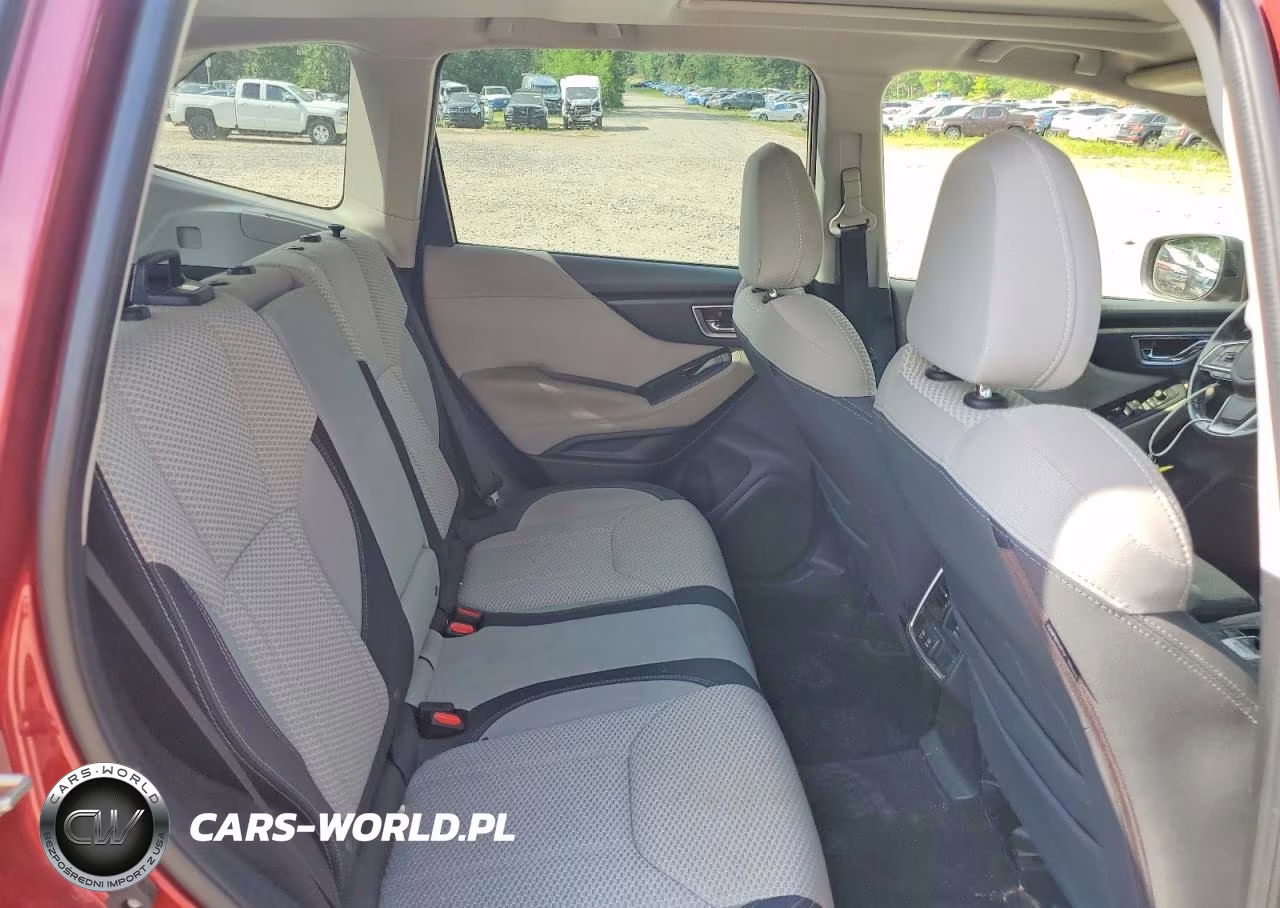 2022 Subaru Forester Premium VIN:JF2SKAECXNH420967 - 11
