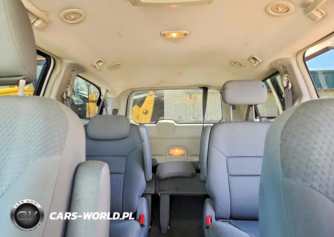 2010 Chrysler Town & Country Lx VIN:2A4RR4DE1AR137850 - 10
