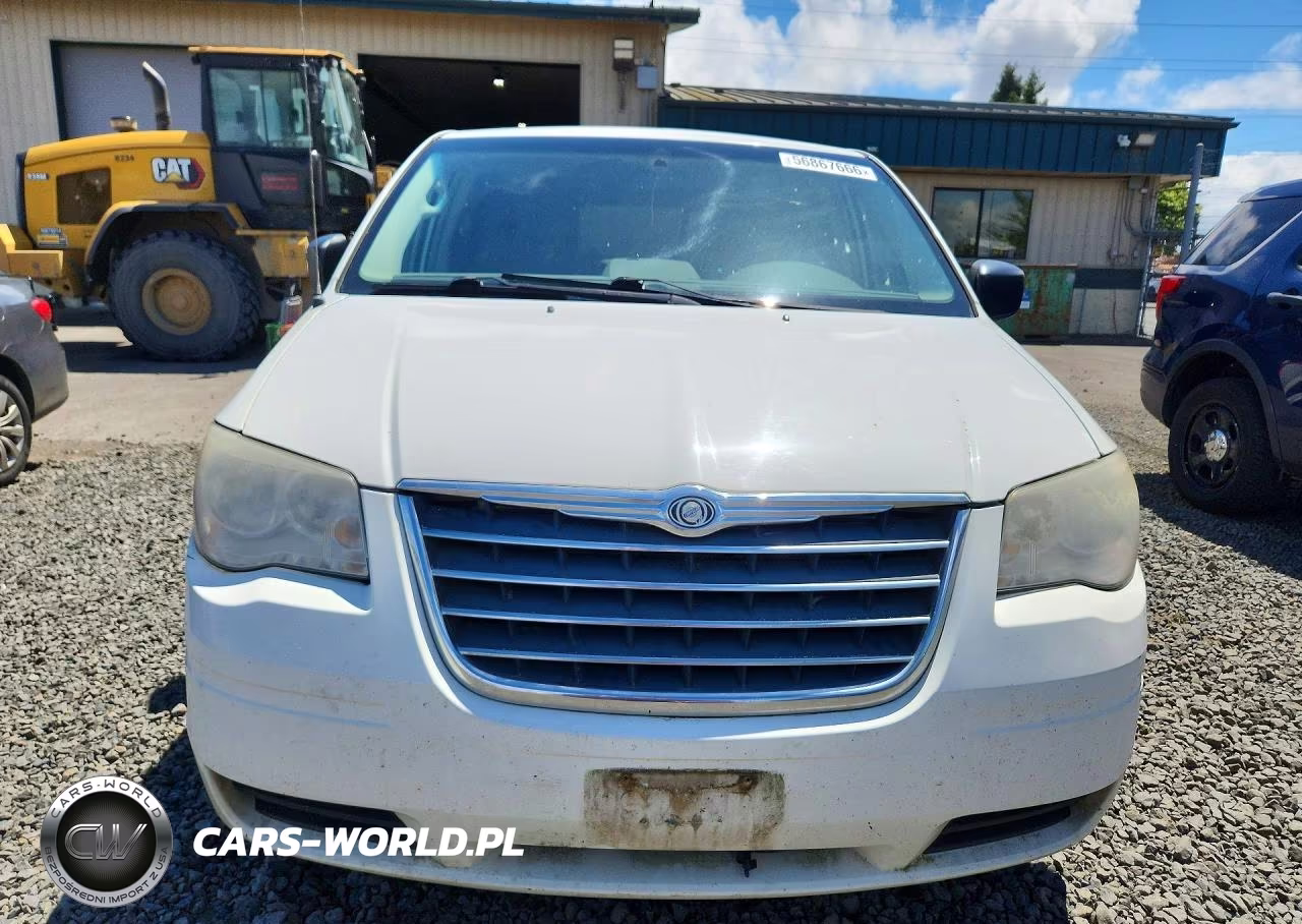 2010 Chrysler Town & Country Lx VIN:2A4RR4DE1AR137850 - 5