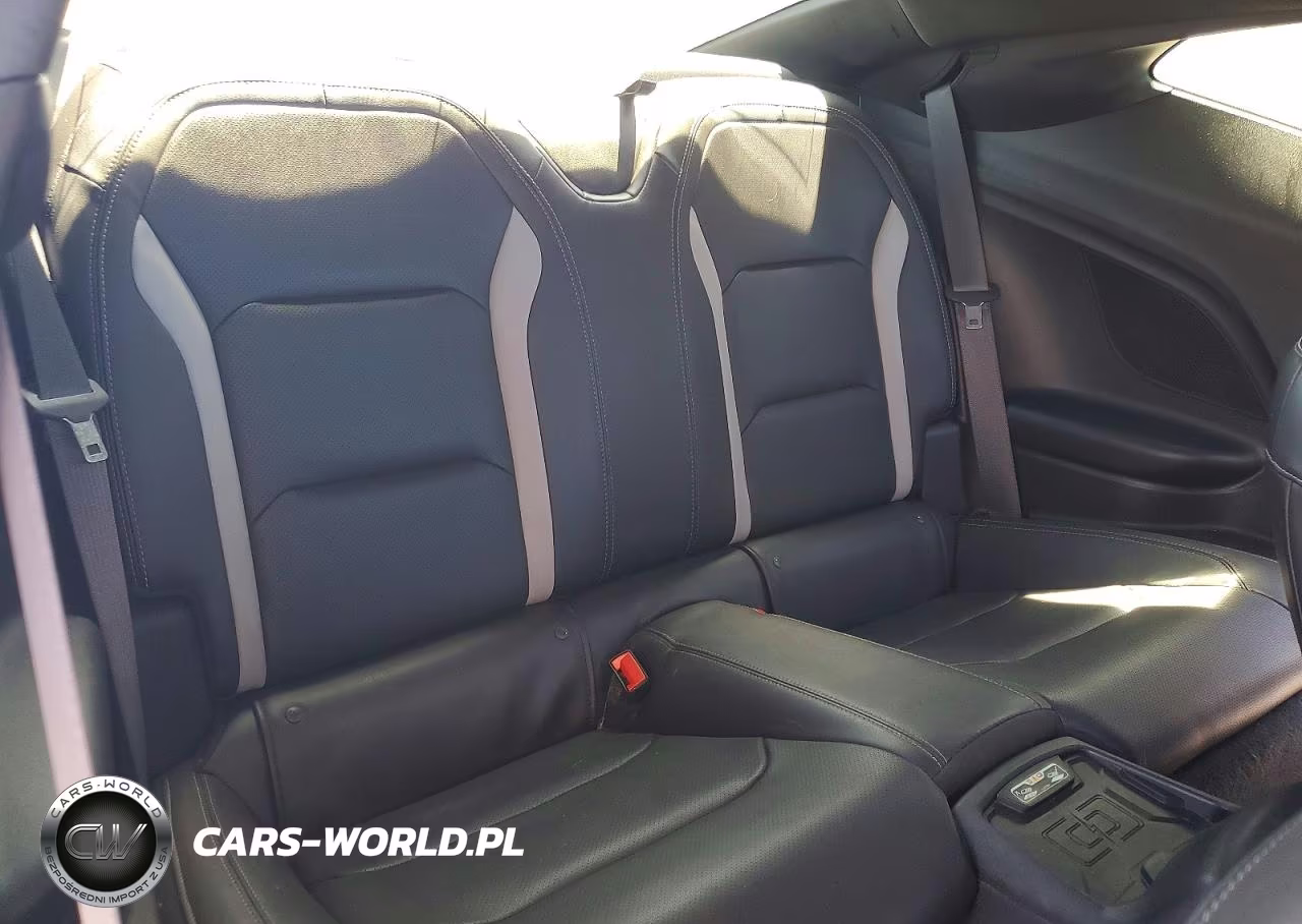 2018 Chevrolet Camaro Lt VIN:1G1FC1RX1J0183037 - 10