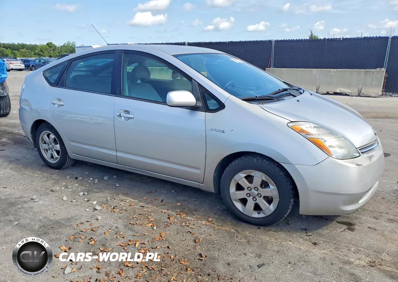2009 Toyota Prius Base VIN:JTDKB20U597822704 - 4