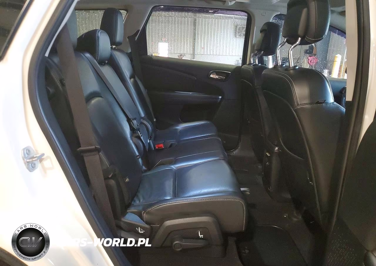 2018 Dodge Journey Crossroad VIN:3C4PDDGG8JT504281 - 11