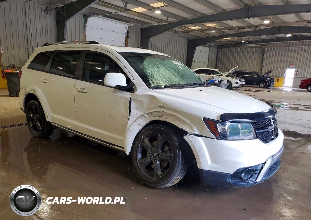 2018 Dodge Journey Crossroad VIN:3C4PDDGG8JT504281 - 4