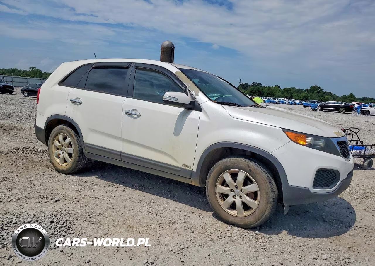 2012 Kia Sorento Lx VIN:5XYKTCA66CG305862 - 4