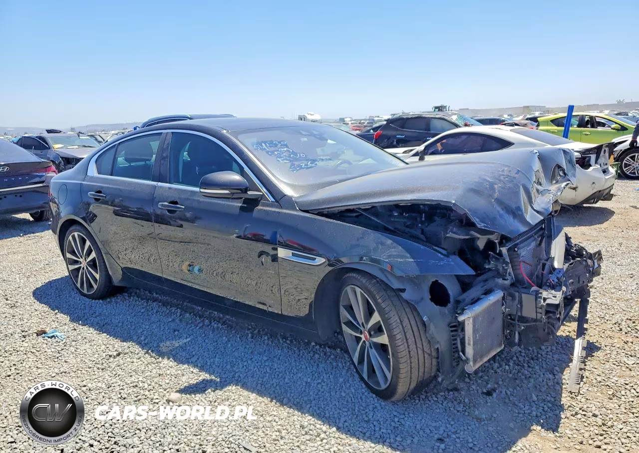 2020 Jaguar Xe S VIN:SAJAE4FX1LCP56703 - 4