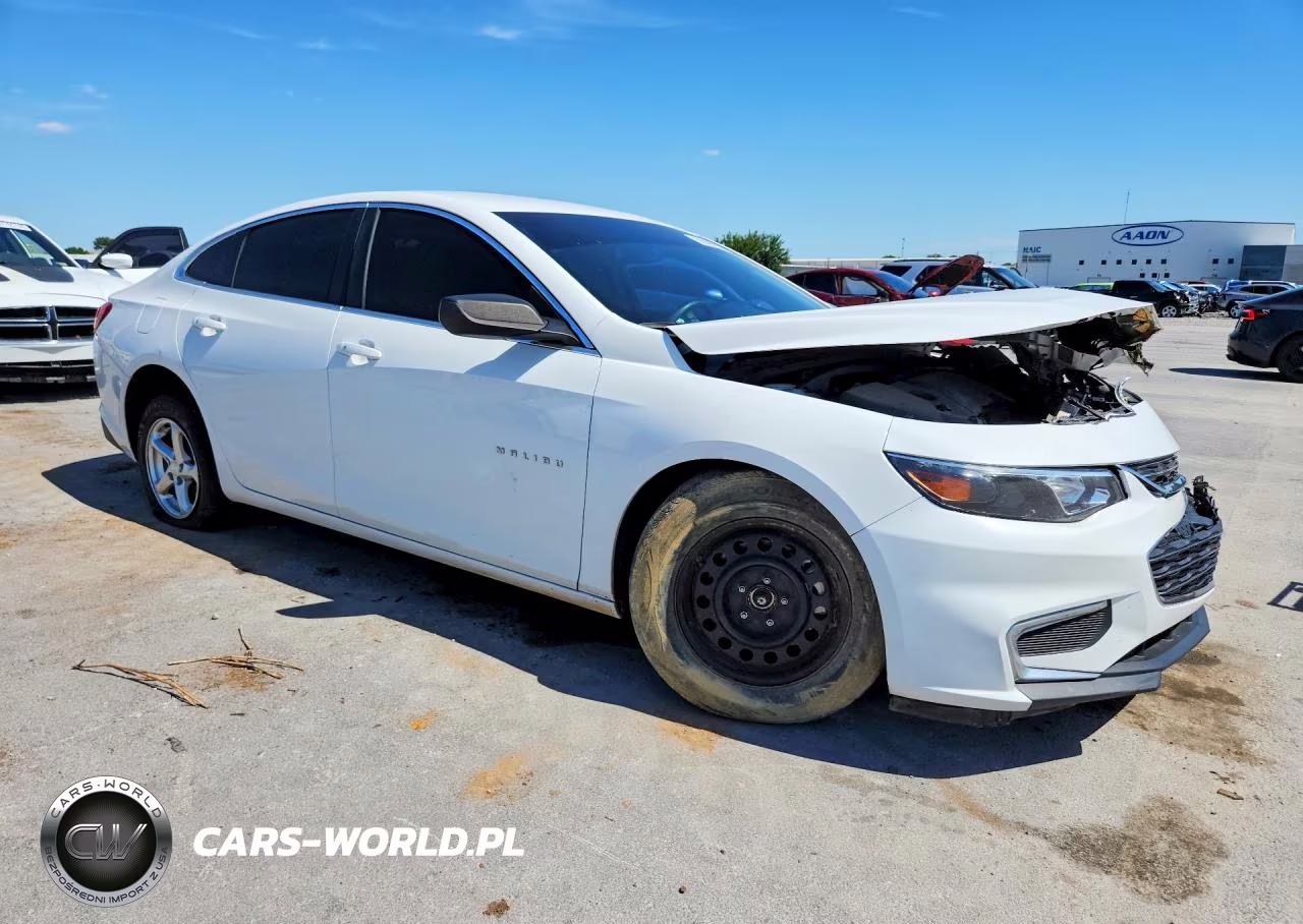 2018 Chevrolet Malibu Ls VIN:1G1ZB5ST1JF260792 - 4