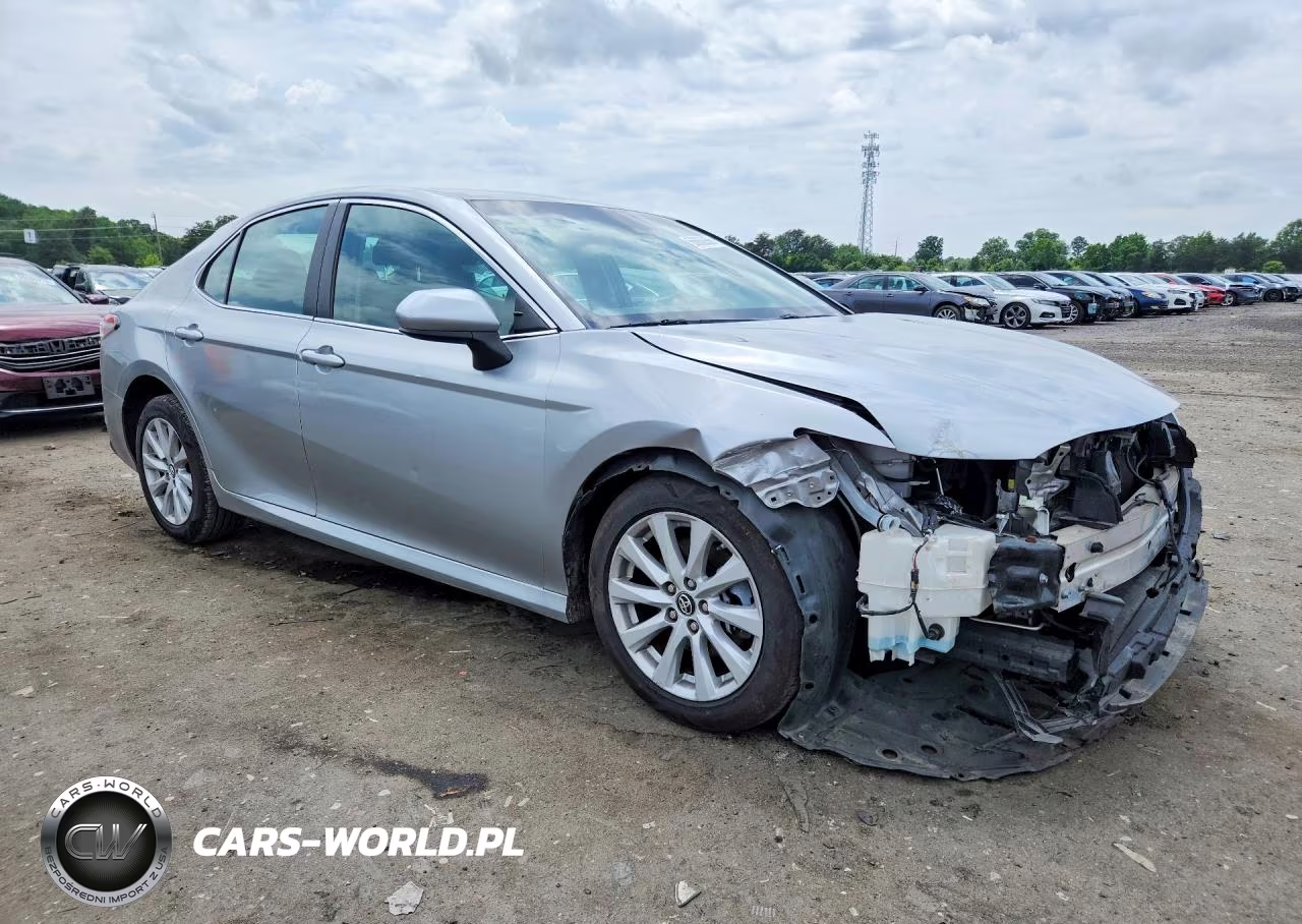 2018 Toyota Camry Le VIN:4T1B11HK6JU054698 - 4