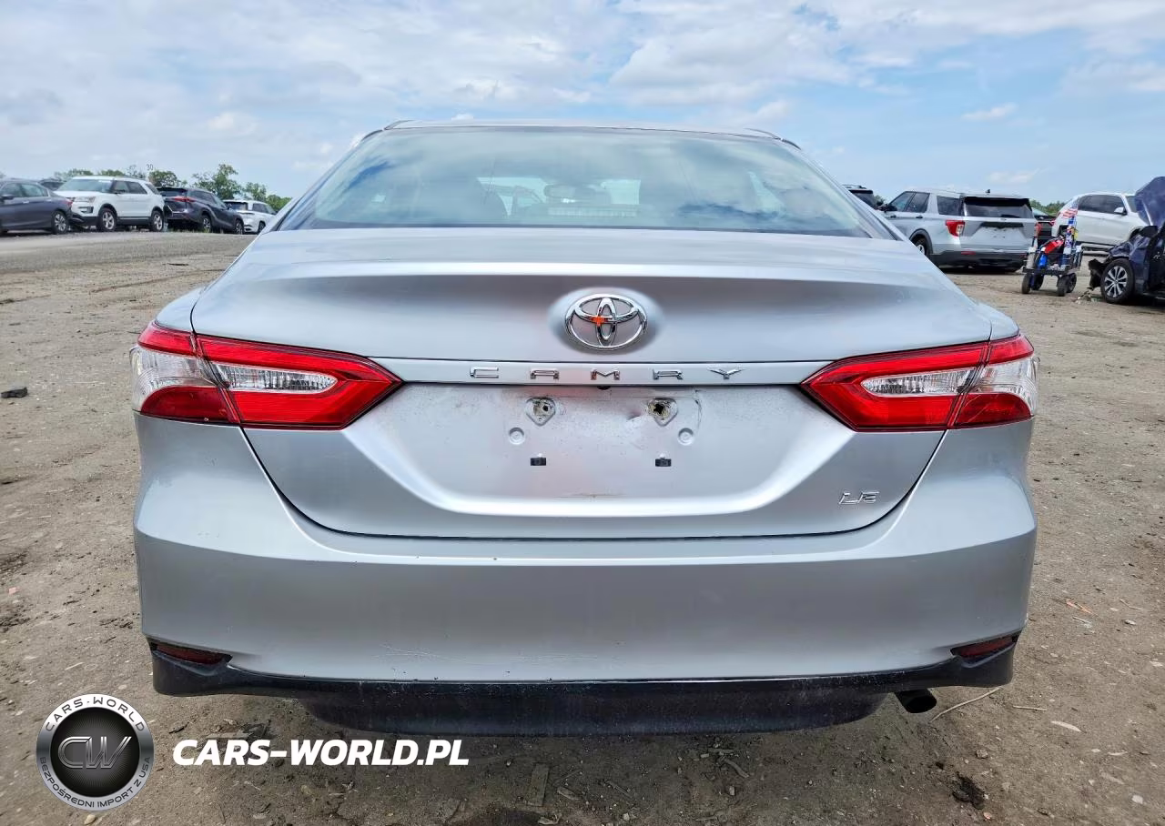 2018 Toyota Camry Le VIN:4T1B11HK6JU054698 - 6