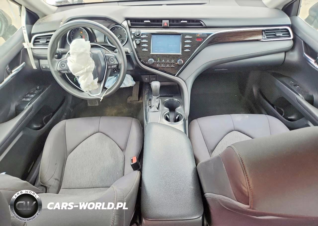 2018 Toyota Camry Le VIN:4T1B11HK6JU054698 - 8