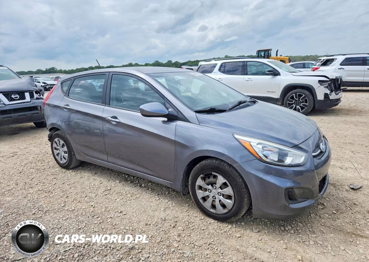 2015 Hyundai Accent Gs VIN:KMHCT5AE6FU233518 - 4