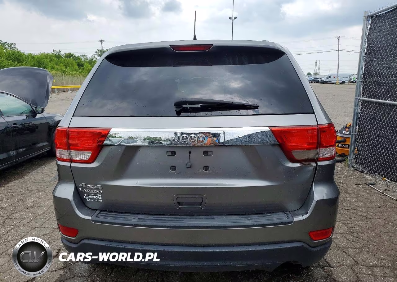 2013 Jeep Grand Cherokee Laredo VIN:1C4RJFAG1DC612229 - 6