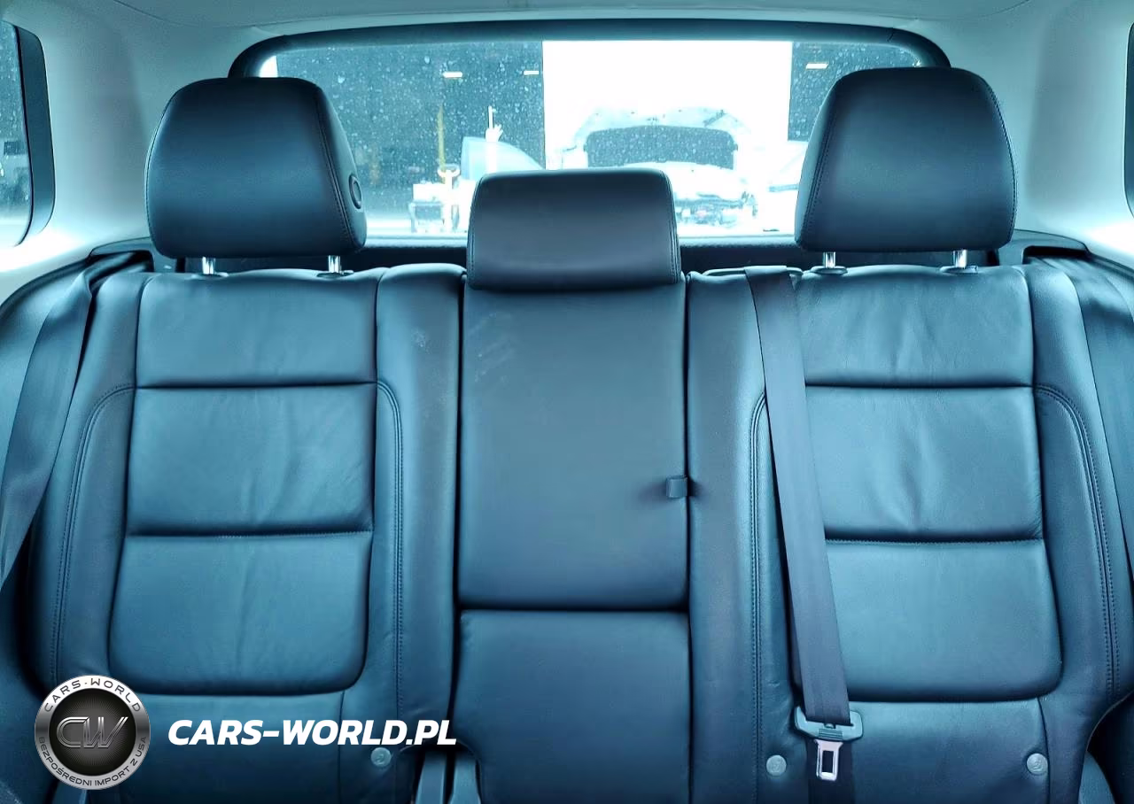 2016 Volkswagen Tiguan S VIN:WVGAV7AX1GW610972 - 10