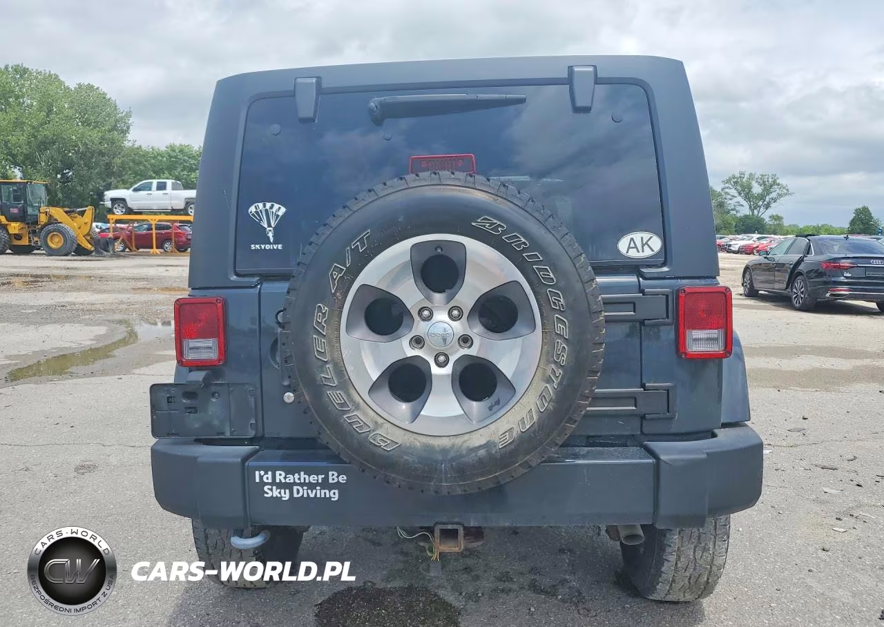 2017 Jeep Wrangler Unlimited Sahara VIN:1C4BJWEG1HL532589 - 6