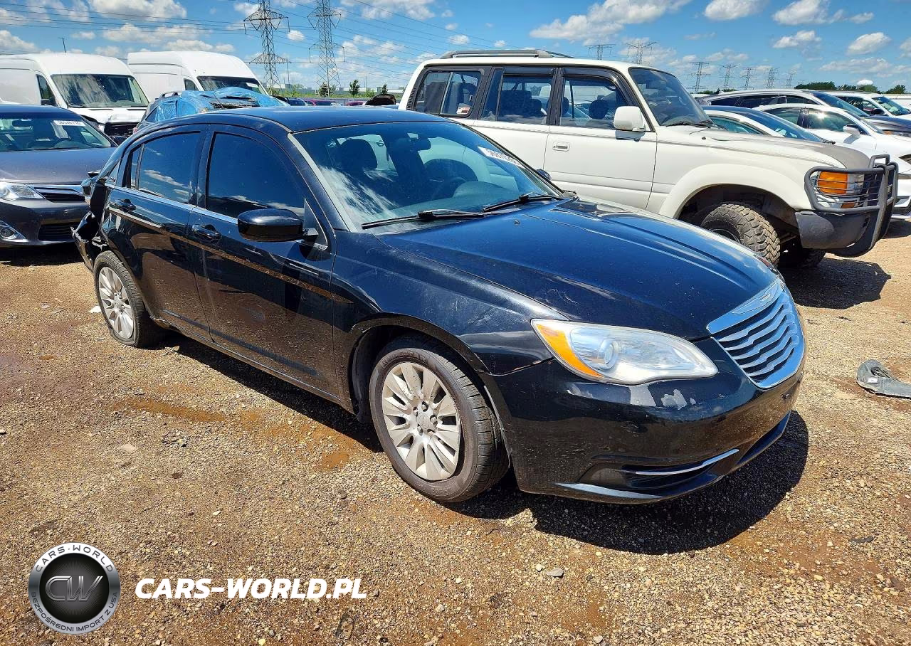 2014 Chrysler 200 Lx VIN:1C3CCBABXEN208367 - 4