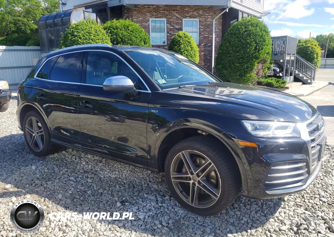 2018 Audi Sq5 Premium Plus VIN:WA1A4AFY0J2007798 - 4