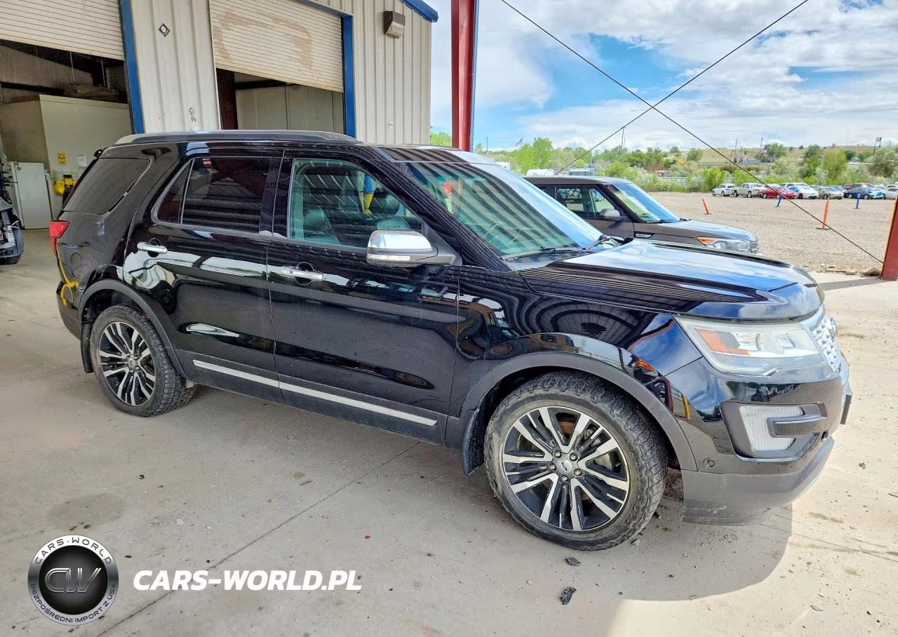 2016 Ford Explorer Platinum VIN:1FM5K8HT0GGD28125 - 4