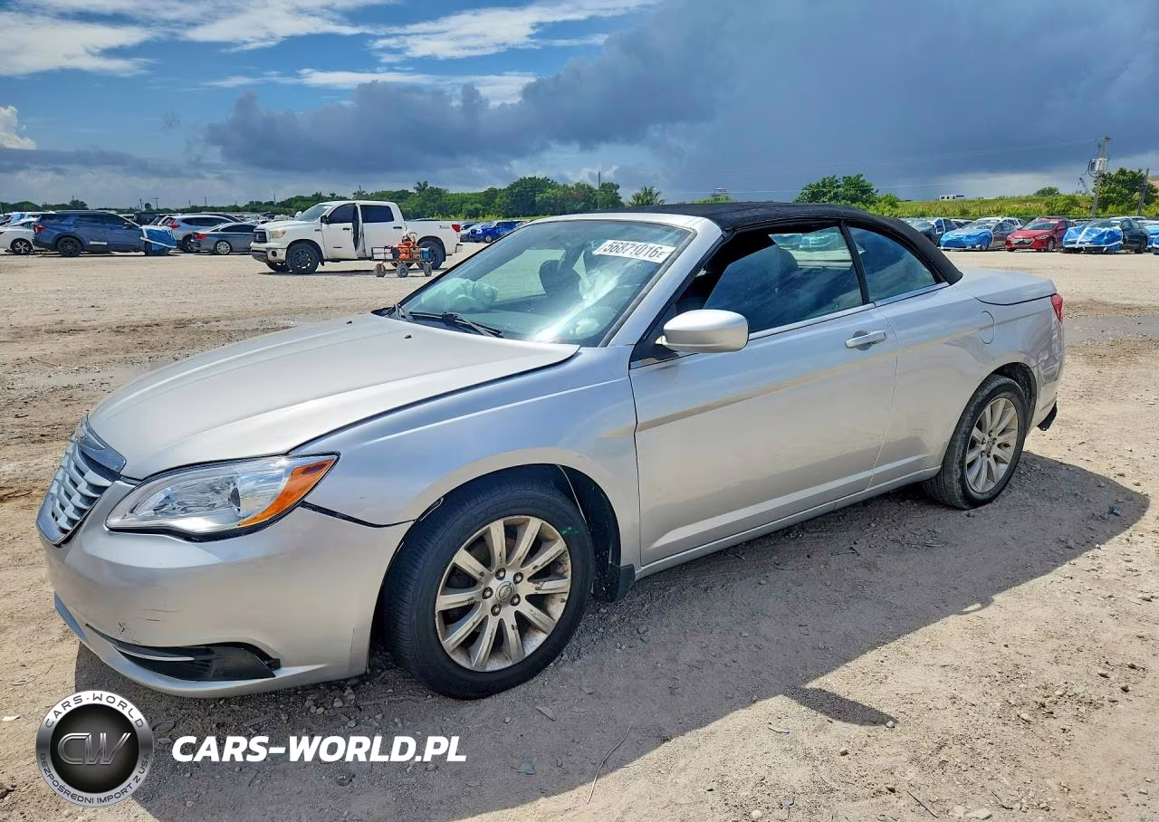 2012 Chrysler 200 Touring – zdjęcie 1 z 12
