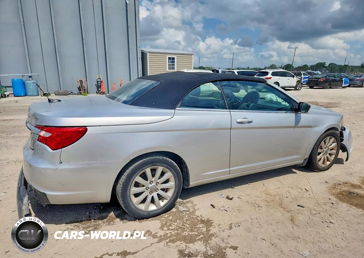 2012 Chrysler 200 Touring VIN:1C3BCBEB6CN160384 - 3