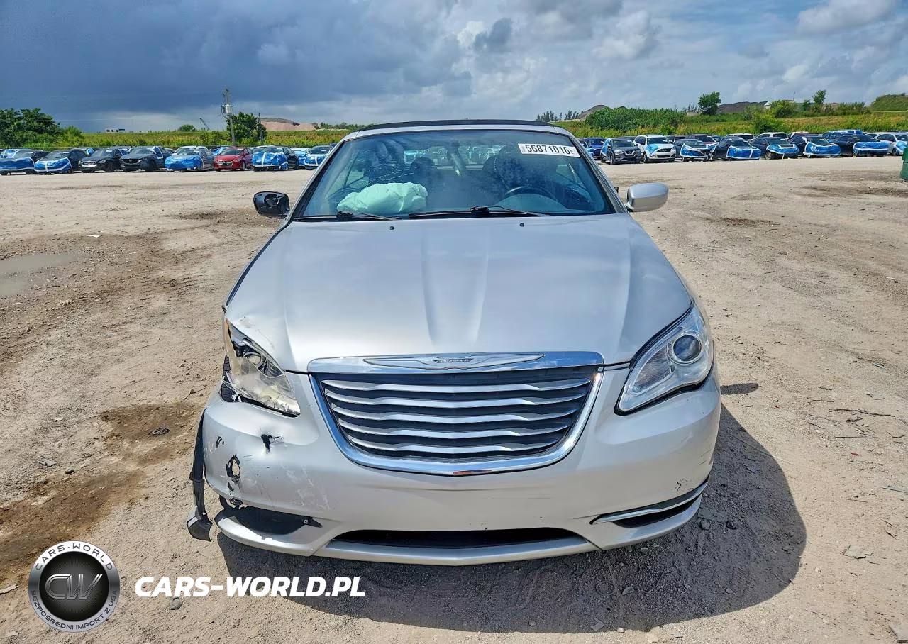 2012 Chrysler 200 Touring VIN:1C3BCBEB6CN160384 - 5