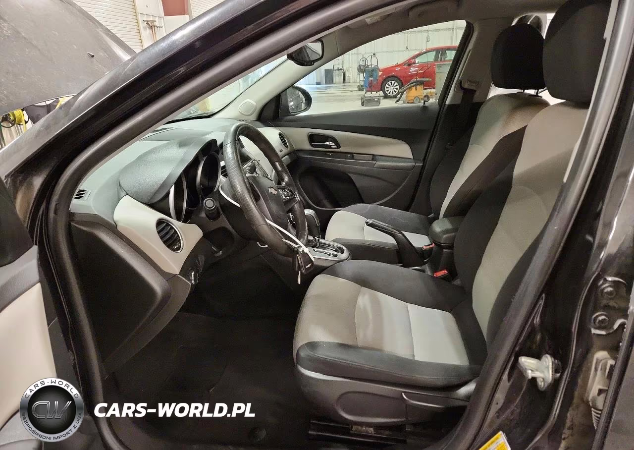 2015 Chevrolet Cruze Ls VIN:1G1PA5SH6F7105761 - 7
